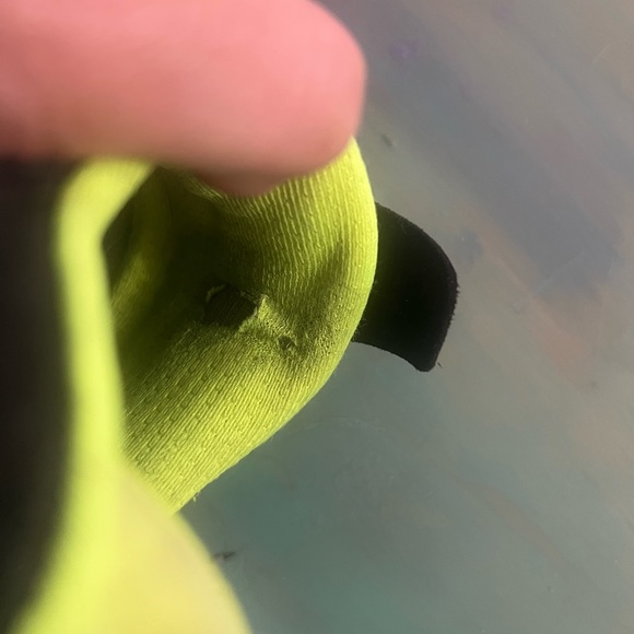 ASICS - Picture 2 of 6